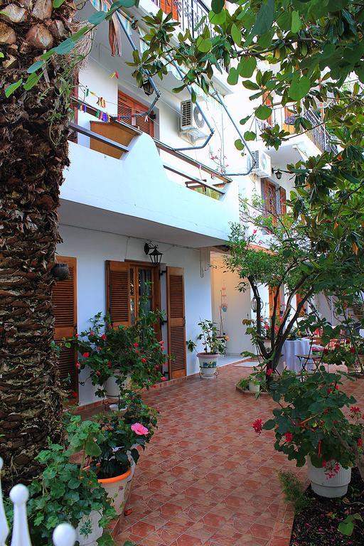 Vaya Zorba Studios Skiathos Town Exterior photo